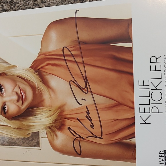Kellie Pickler Signed Autograph Photo - Picture 2 of 4